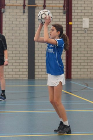 Korfbal C2  29 november-011.JPG